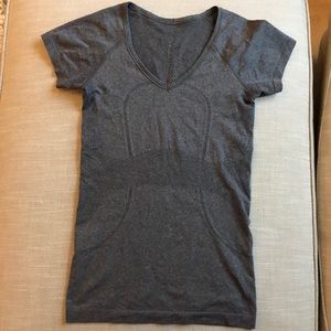 Lululemon top